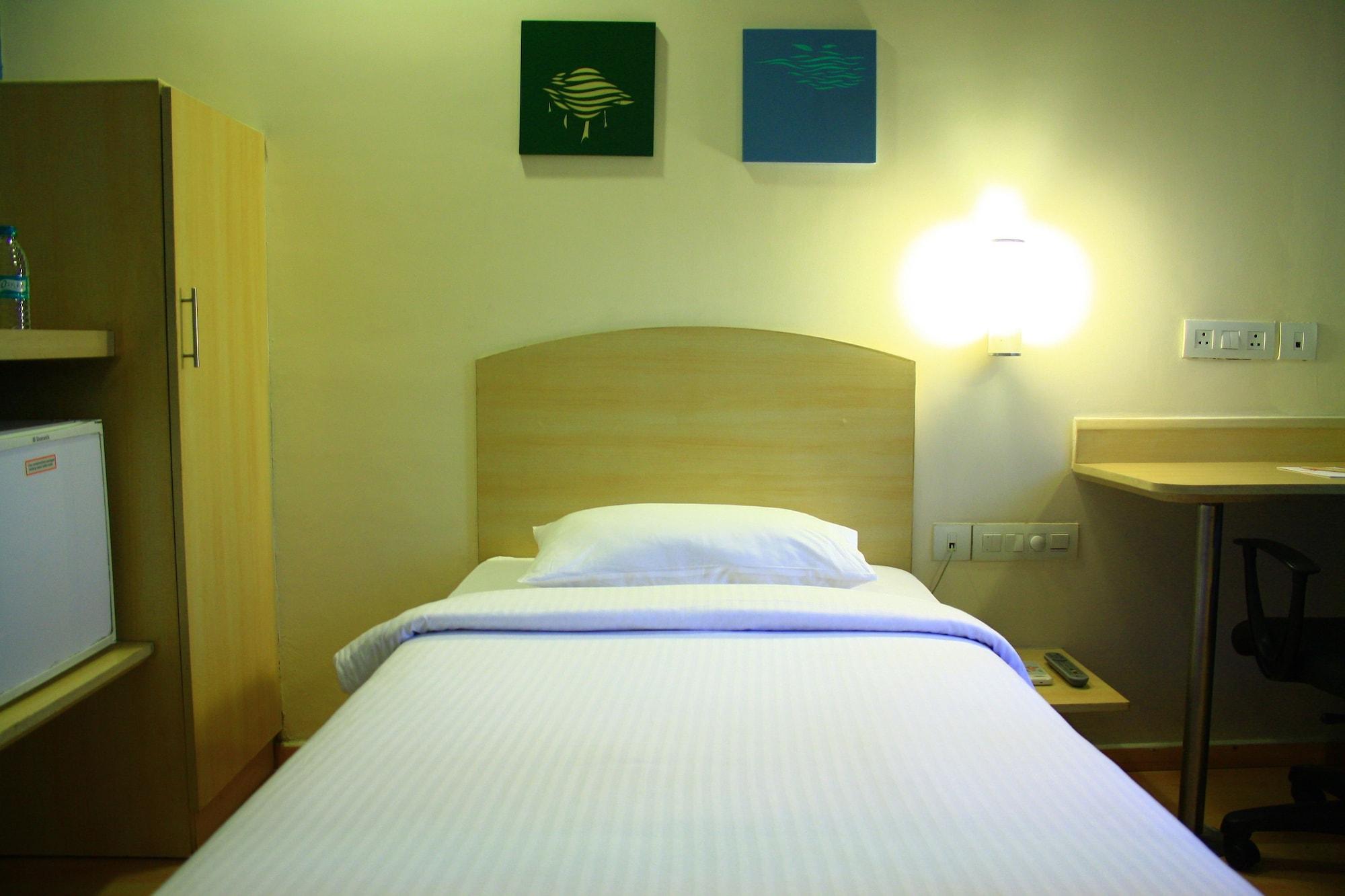 Hotel Manesar Ґурґаон Екстер'єр фото