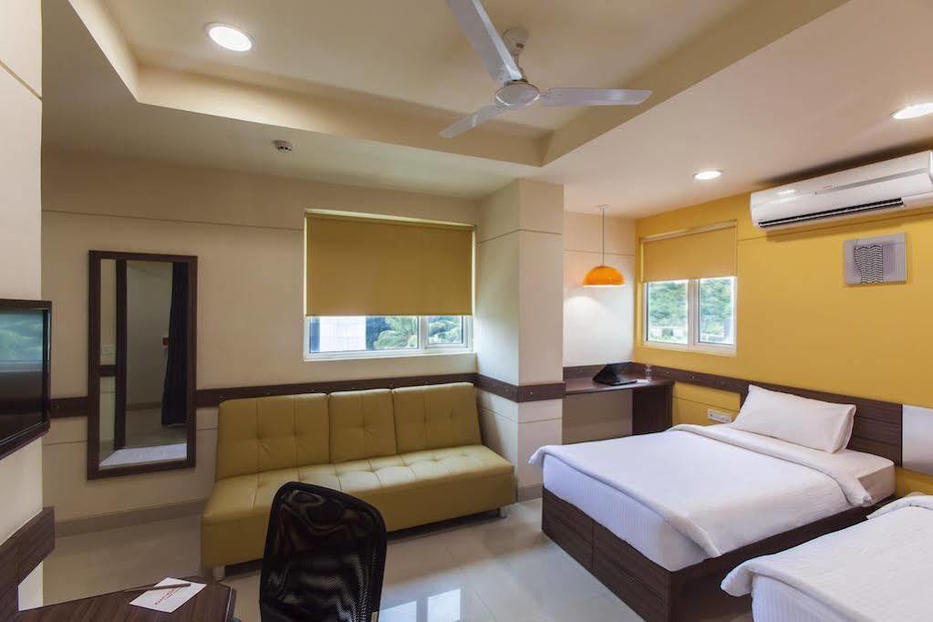 Hotel Manesar Ґурґаон Екстер'єр фото